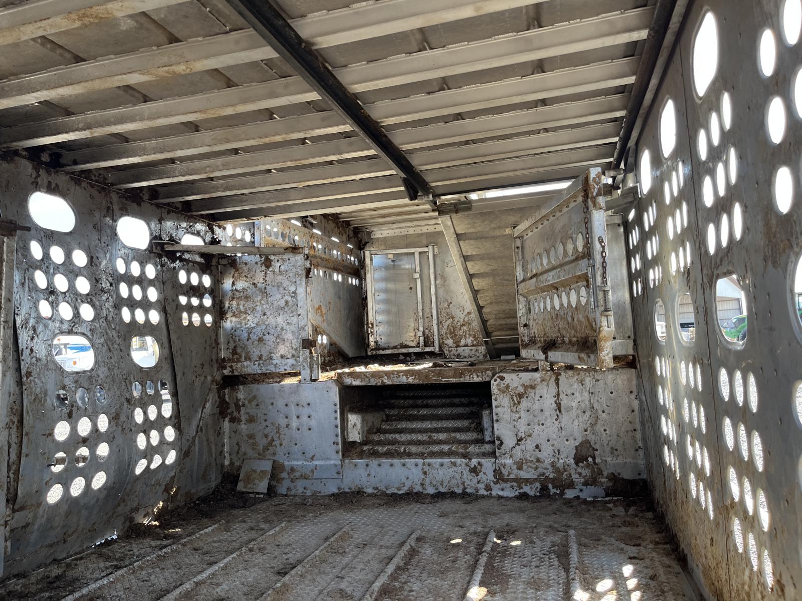 ./imagenes/INVOICE/2019/18273/REMOLQUE GANADERO MERRITT (12).JPG